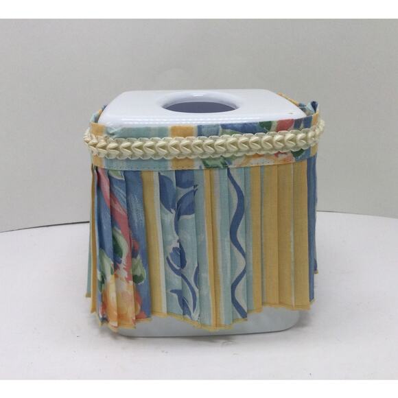 Vintage Discontinued Croscill Fiesta Tissue Box Cover Hand Made - Picture 6 of 7